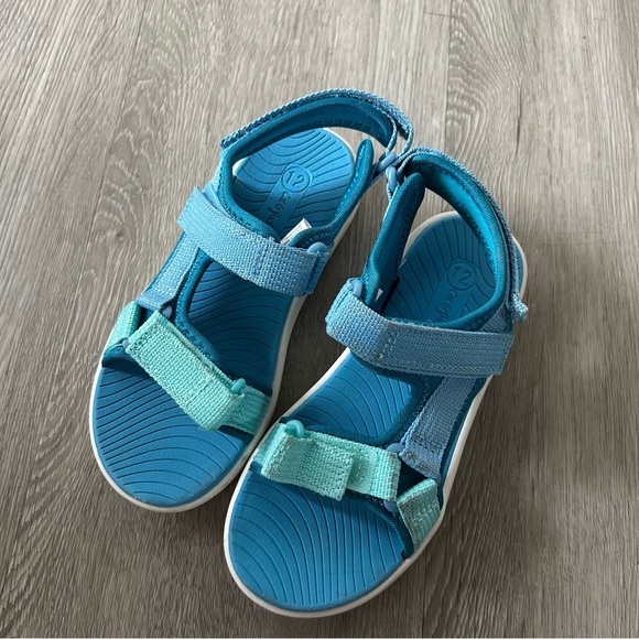 Cat & Jack Blue Strap Sandals - Picture 1 of 3